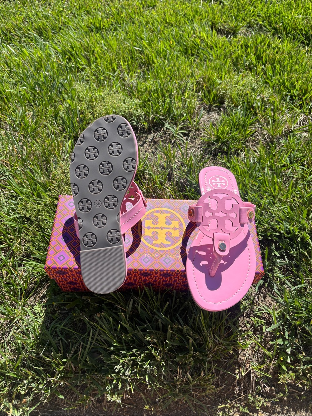 Tory Burch Pink Logo Cutout Thong Sandals - Picture 2 of 3